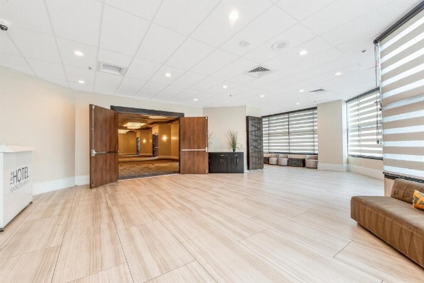 Hotel Huntington Beach image 23